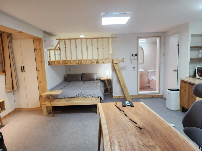 [Gangnam, Seoul] Fully Furnished Studio Jeongheebang, 9-Minute Walk from Yeoksam Station 2