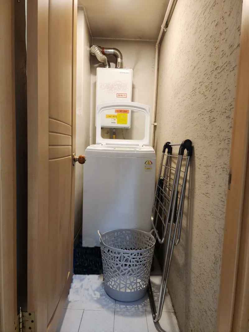 [Gangnam, Seoul] 9-minute walk from Yeoksam Station, fully furnished, nice studio apartment 13