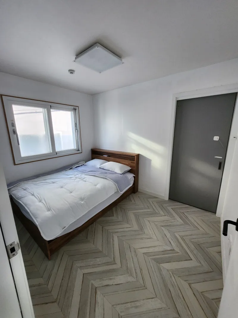 [Sokcho] Private house, 2-minute walk from Jungang Market, parking available for 2 cars, suitable for groups and workcations 2