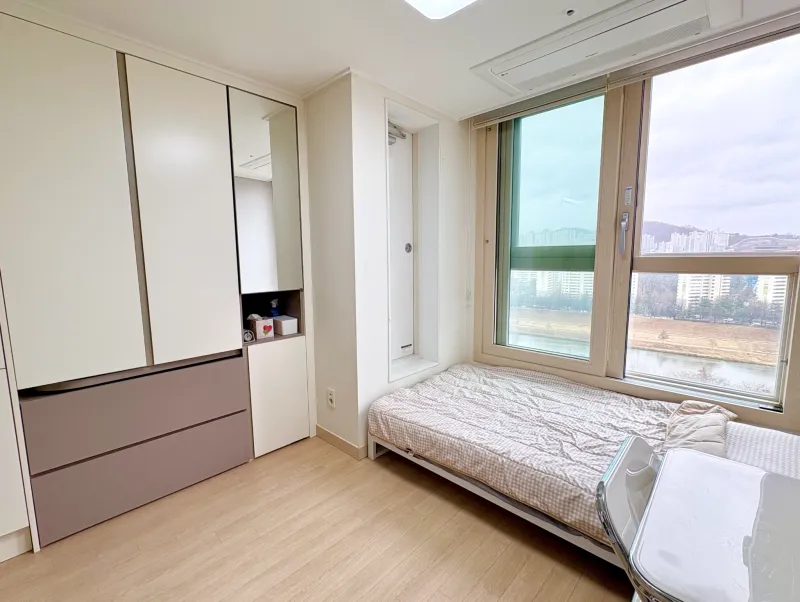 [Geumcheon, Seoul] 15th floor, clean and comfortable officetel, 5 minutes walk from Gadi Station in Geumcheon-gu 3