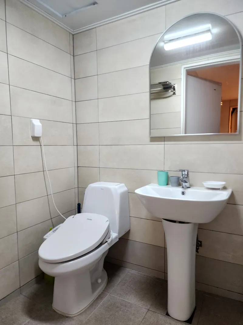 [Gangnam, Seoul] Fully Furnished Studio Unit 204, 9-minute walk from Yeoksam Station 9