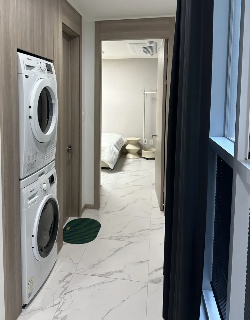 [Jung-gu, Seoul] Fully Furnished Two-Room Apartment in Prime Location near City Hall Station and Myeongdong 21