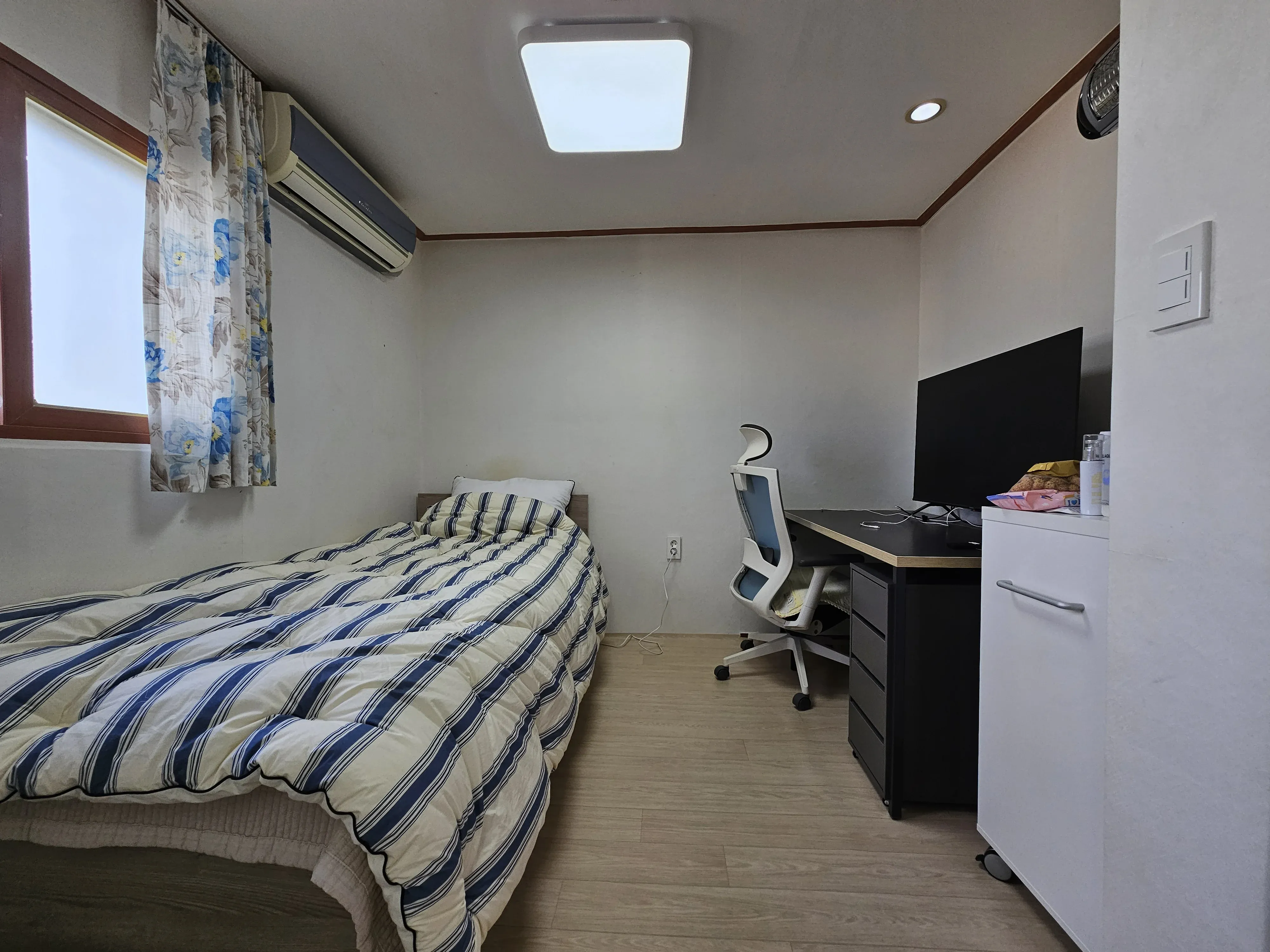 Officetel Studio in Buk-gu, Gwangju — 17m², sleeps 2, 1 bath