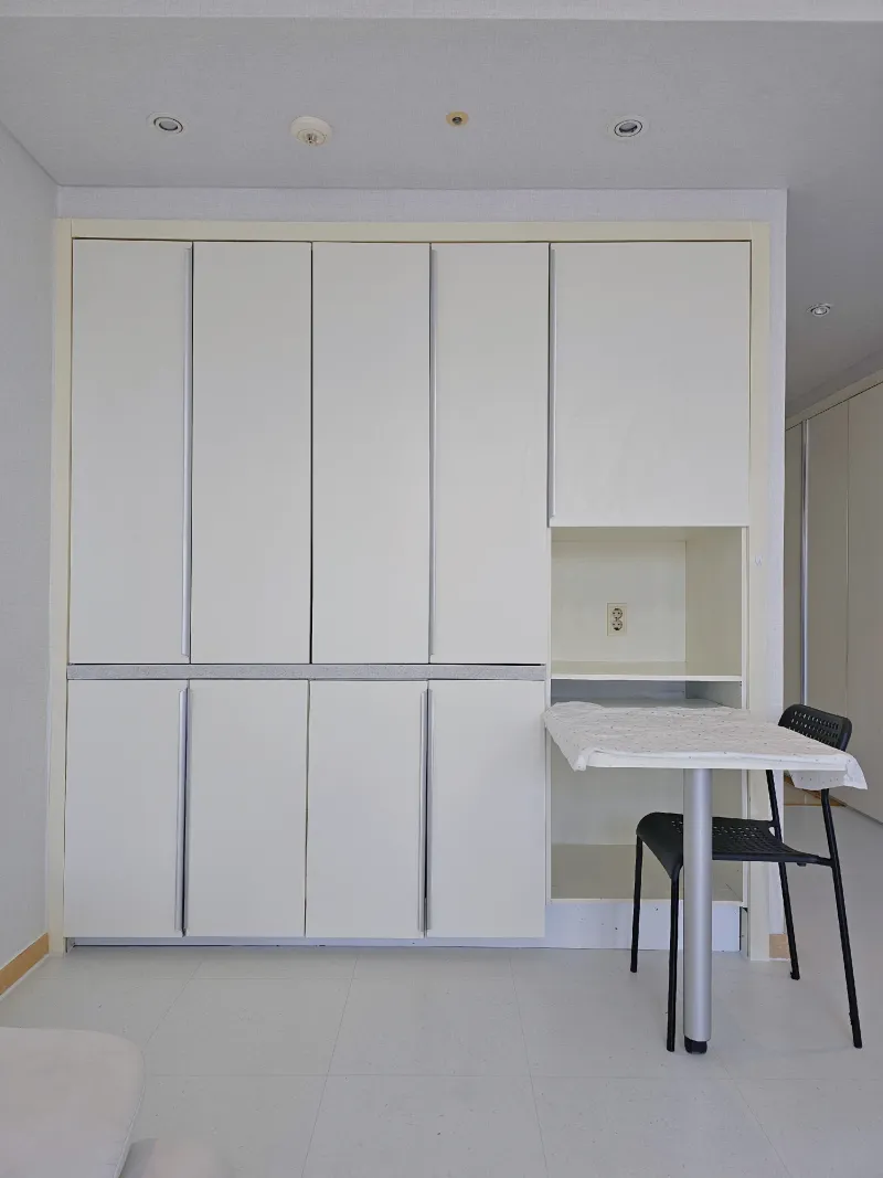 [Yeongjong, Incheon] New White Interior at Incheon Airport on Yeongjong Island 11