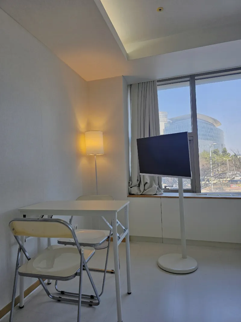 [Yeongjong, Incheon] New White Interior at Incheon Airport on Yeongjong Island 5