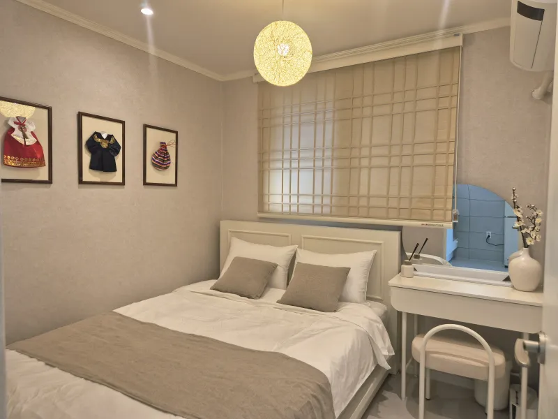 [Yeongdeungpo, Seoul][Yeongdeungpo-gu, Seoul] 3 mins from Yeongdeungpo-gu Office Station | A small Hanok in Seoul | 3 rooms, 4 queen beds 4