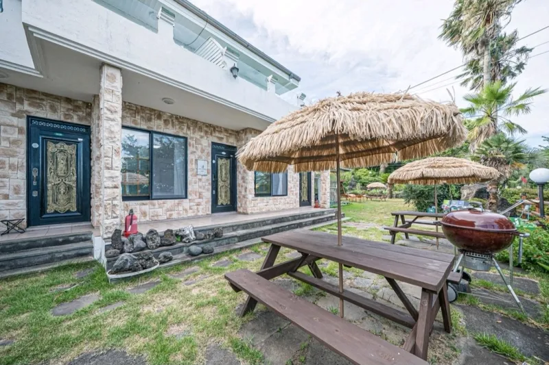 [Haye-dong, Seogwipo] Jungmun / Walk & Quiet Accommodation #PetFriendly #3MinutesFromValley #Room202 13