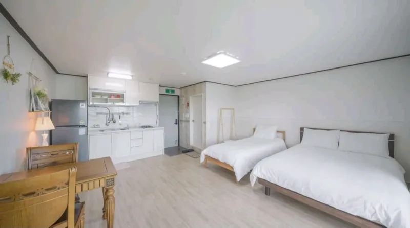[Haye-dong, Seogwipo] Jungmun / Walk & Quiet Accommodation #PetFriendly #3MinutesFromValley #Room202 3