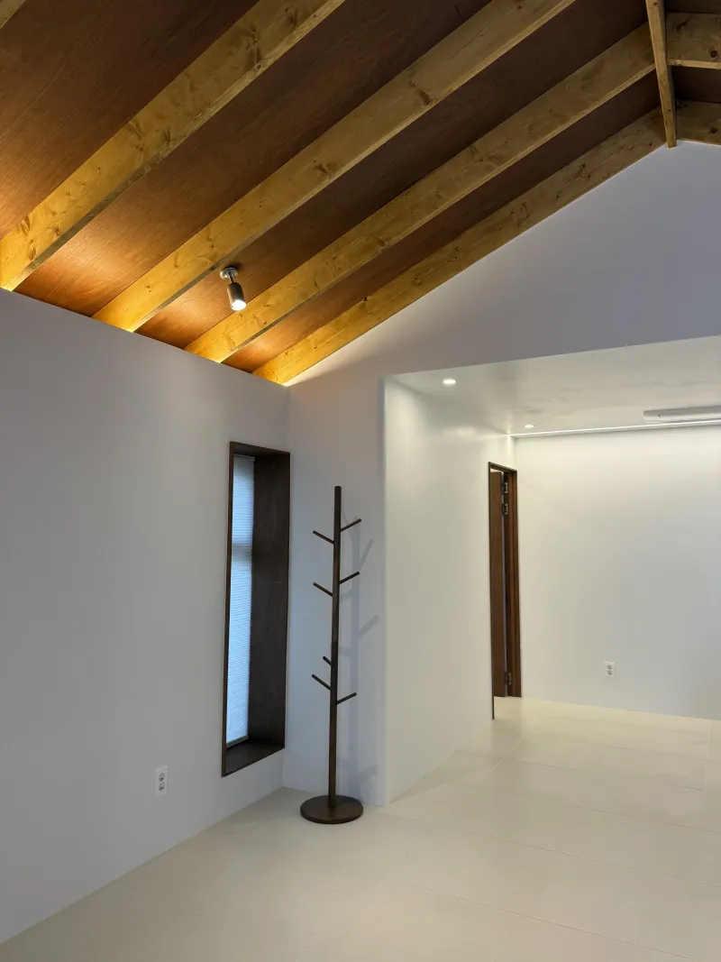 [Seogwi-dong, Seogwipo] Detached house with a volcanic scoria yard near downtown Lee Jung-seop Street 15
