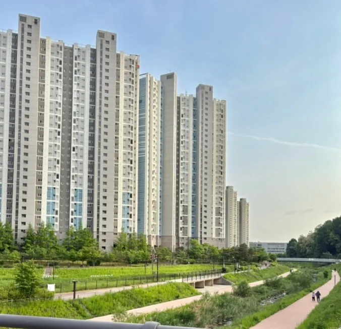 [Goyang][Goyang-si, Gyeonggi-do] Gyeonggi, Sangam, Deogeun, Hyangdong / Ongidam; Containing Warmth 22