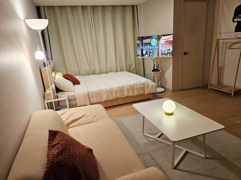[Songpa, Seoul] 3 mins from Jamsil Sports Complex Station / Cozy Stay 3