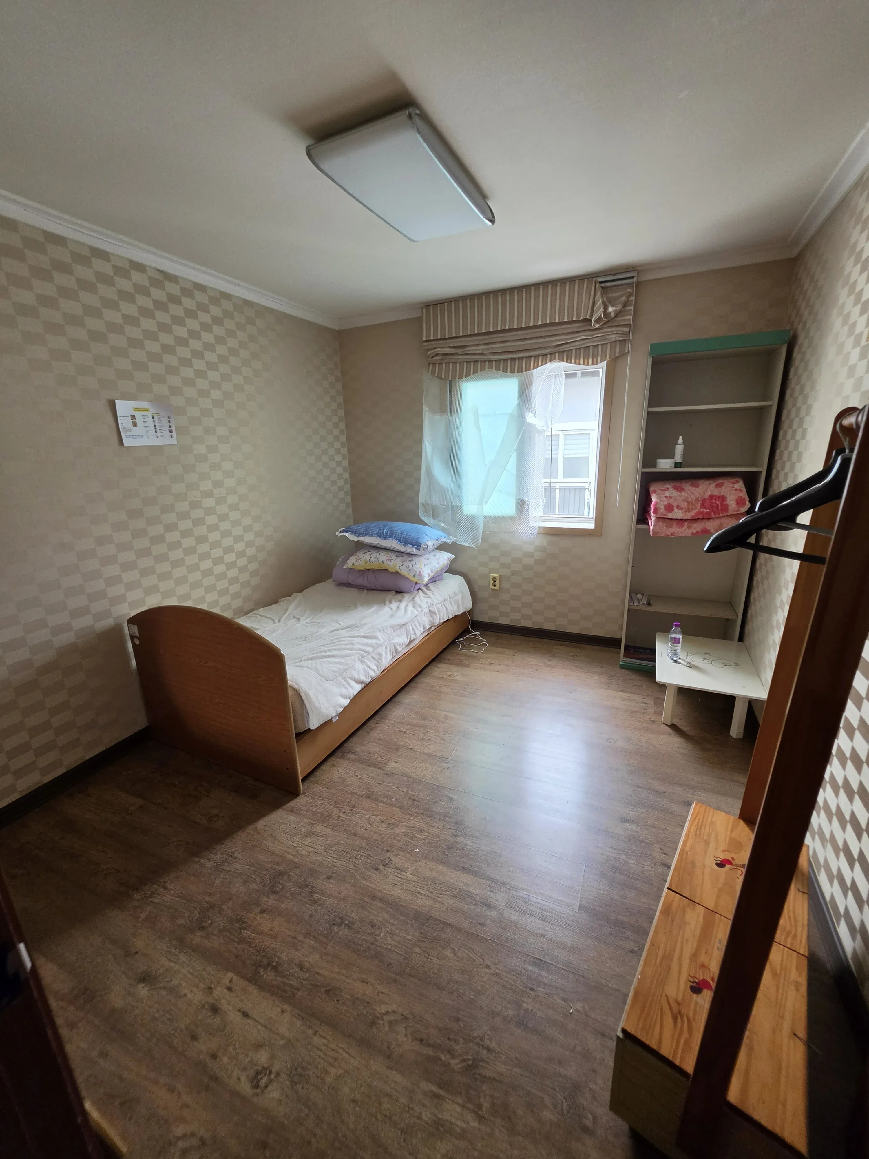 Share House in Pohang, Gyeongbuk — 33m², sleeps 2, 1 bath