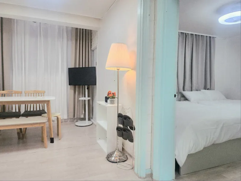 [Mapo, Seoul] Spacious two-room apartment, 3-minute walk from Hapjeong Station 18