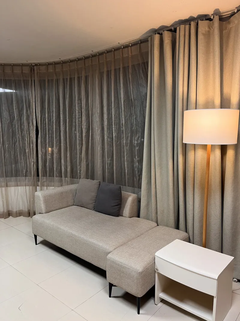 [Yongsan, Seoul] 5-minute walk from Itaewon, Fully furnished studio with floor-to-ceiling windows 13