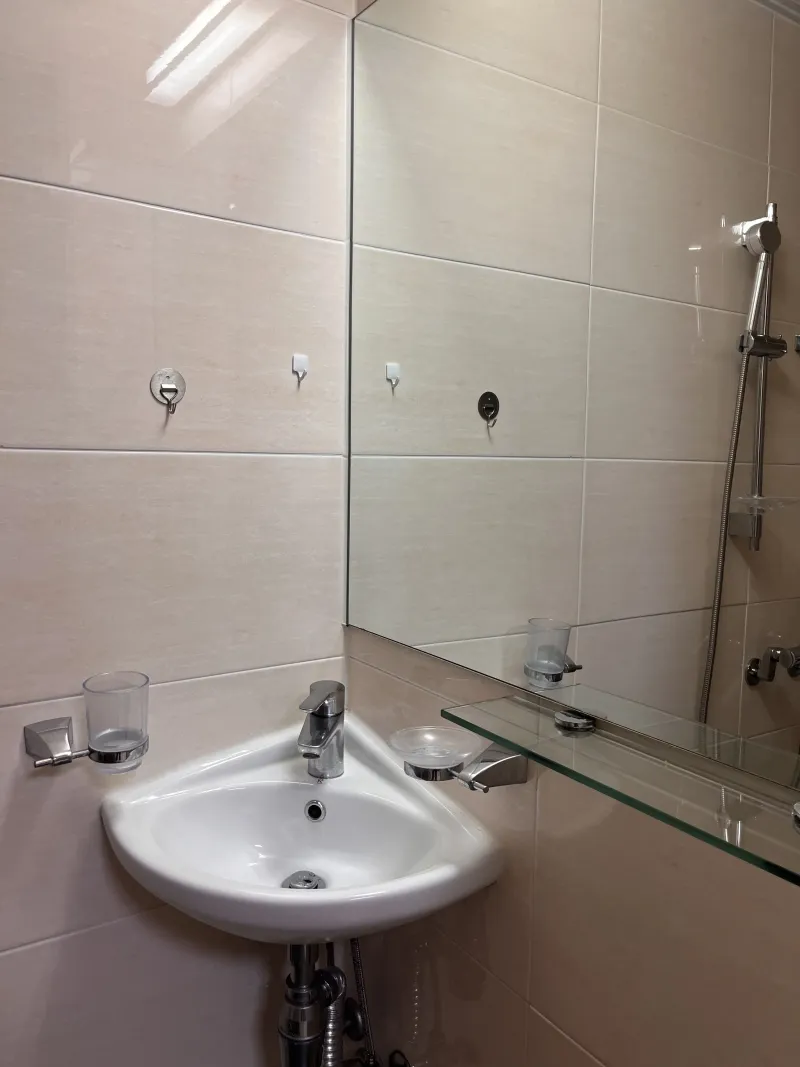 [Yongsan, Seoul] 5-minute walk from Itaewon, Fully furnished studio with floor-to-ceiling windows 10