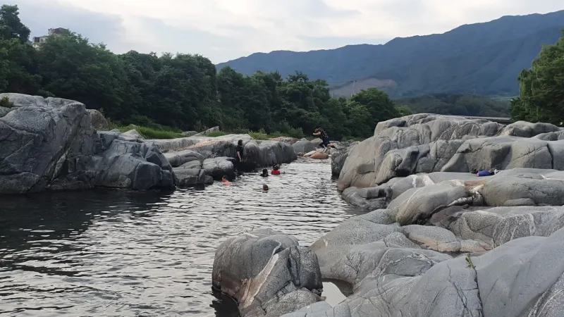 [Namwon] Jirisan Baemsagol Valley 10 minutes walk. Newly built duplex one-room (2) 32