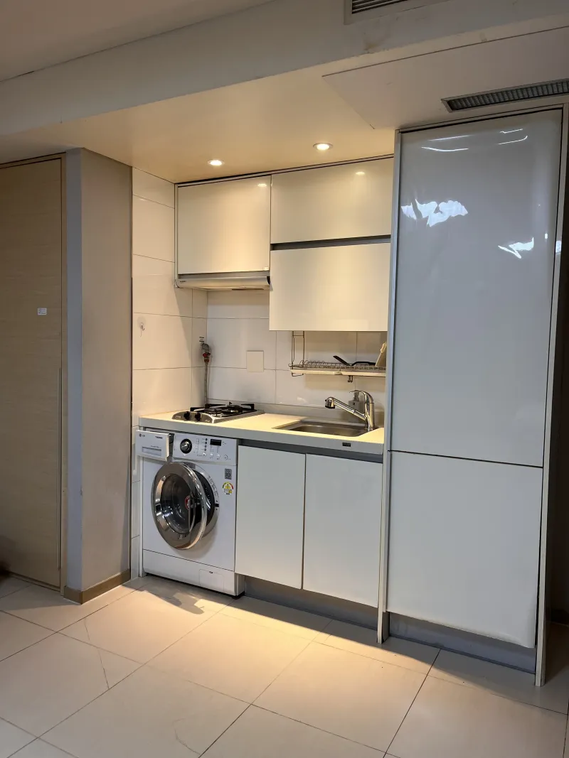 [Yongsan, Seoul] 5-minute walk from Itaewon, Fully furnished studio with floor-to-ceiling windows 11