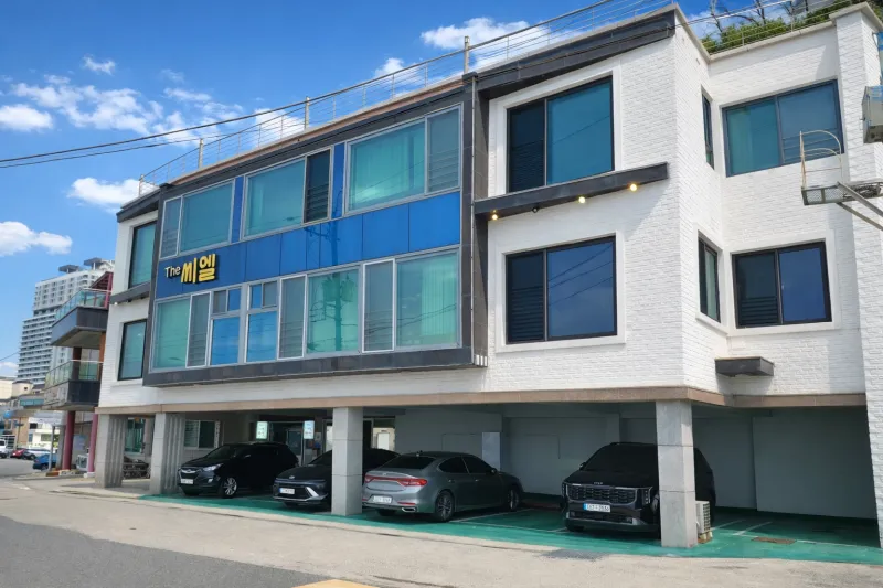 [Gangneung] Sacheonjin Beach Mulini Room "My own seaside office where you can hear the sound of waves" 6