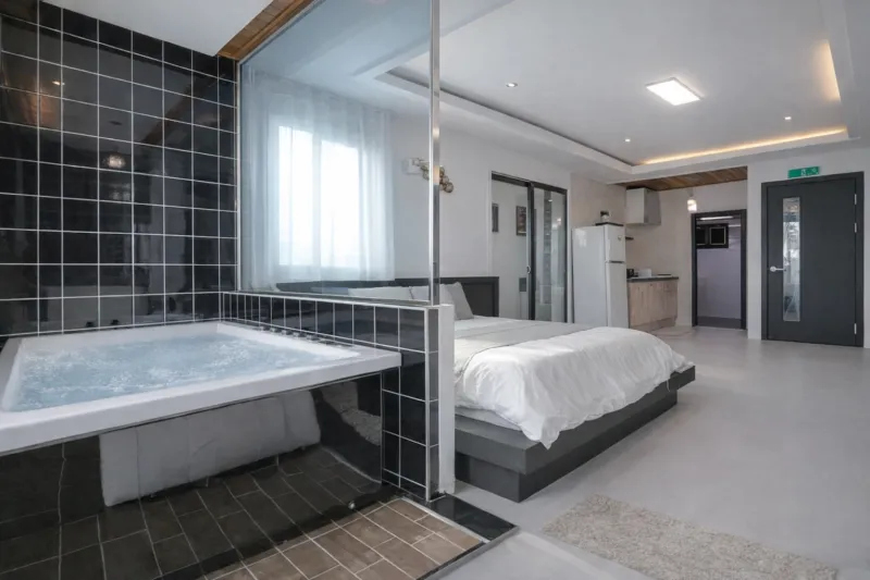 [Gangneung] Sacheonjin Beach Mulini Room "My own seaside office where you can hear the sound of waves" 4
