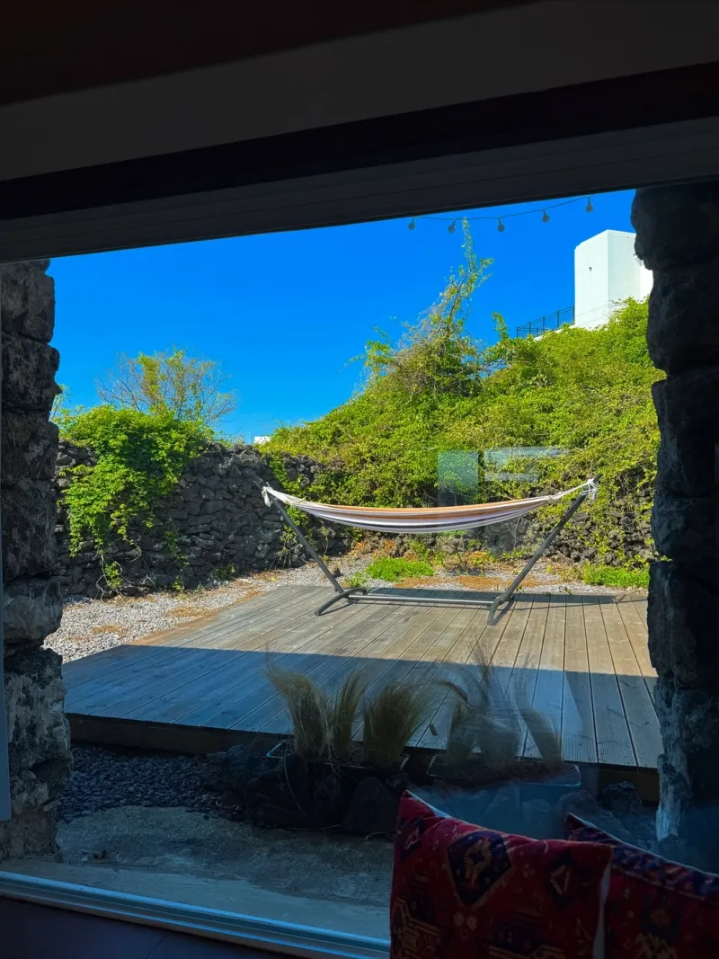 [Hallim, Jeju] Wolyeong Beach Jeju emotional old house 26