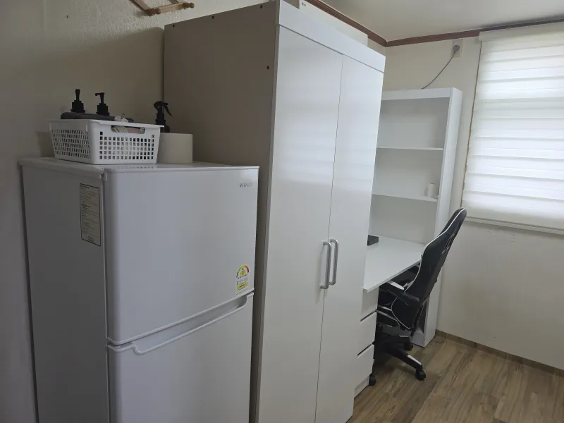 [Gwanak, Seoul] Room 503, Daehak-dong / 10-minute walk to subway and bus stop #GoodValue #Quiet 4