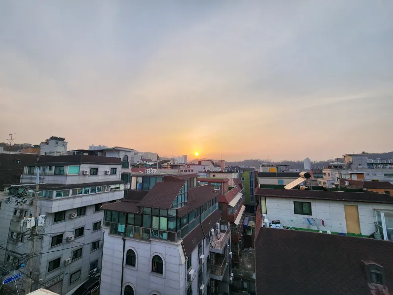 [Gwanak, Seoul] Room 501, Daehak-dong / 10-minute walk to subway and bus stop #GoodValue #Quiet 9