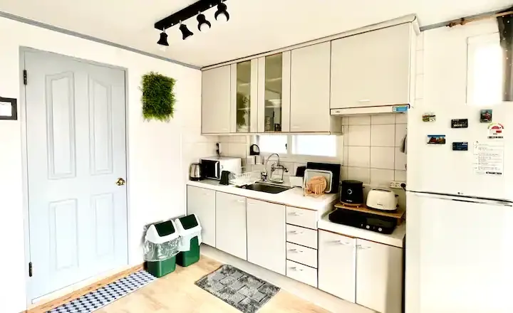 [Seongbuk, Seoul] 8-Pyeong Studio Apartment in Jeongneung, Starting from Bukhansan National Park, Fully Furnished, 2nd Floor, Sunlight and Birdsong 7