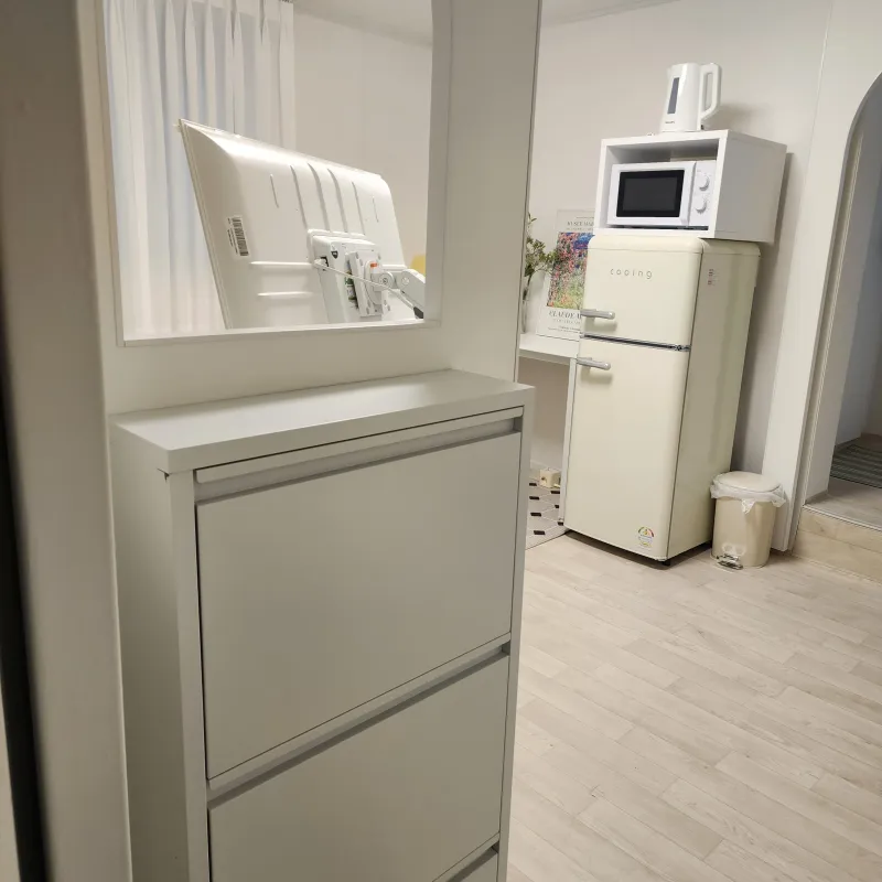 [Mapo, Seoul] 3 min from Hongik University Station, remodeled, fully furnished, 2nd floor 23