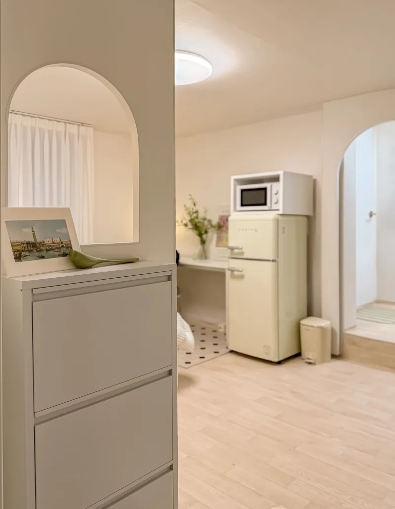 [Mapo, Seoul] 3 min from Hongik University Station, remodeled, fully furnished, 2nd floor 12