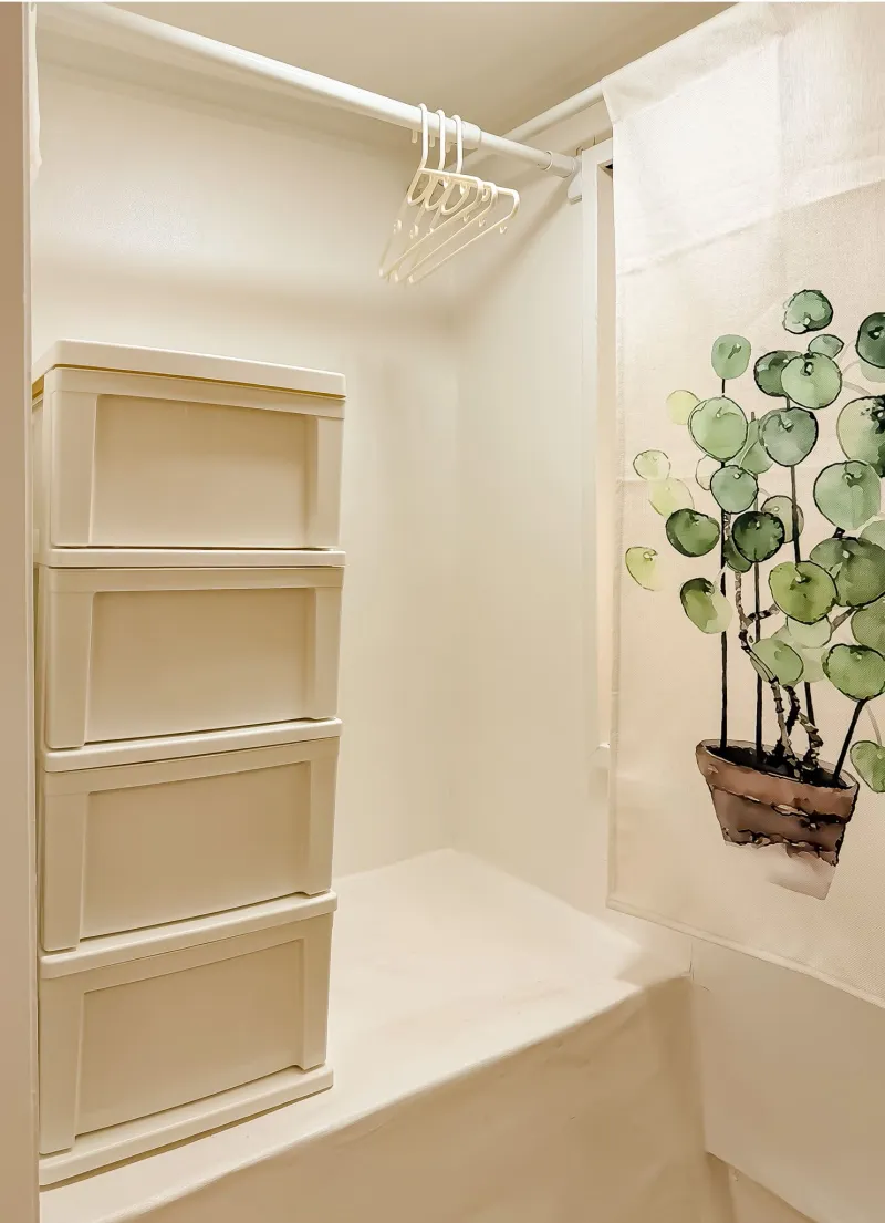 [Mapo, Seoul] 3 mins from Hongdae Station / 3 mins from Olive Young / 3 mins from Daiso, prime location, 1st floor 6