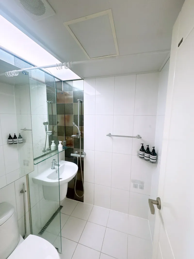 [Mapo, Seoul] 11th Floor, Fully Furnished Officetel Connected to Gongdeok Station 15