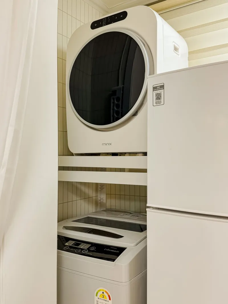 [Mapo, Seoul] 3 mins from Hongdae Station / 3 mins from Olive Young / 3 mins from Daiso, prime location, 1st floor 7