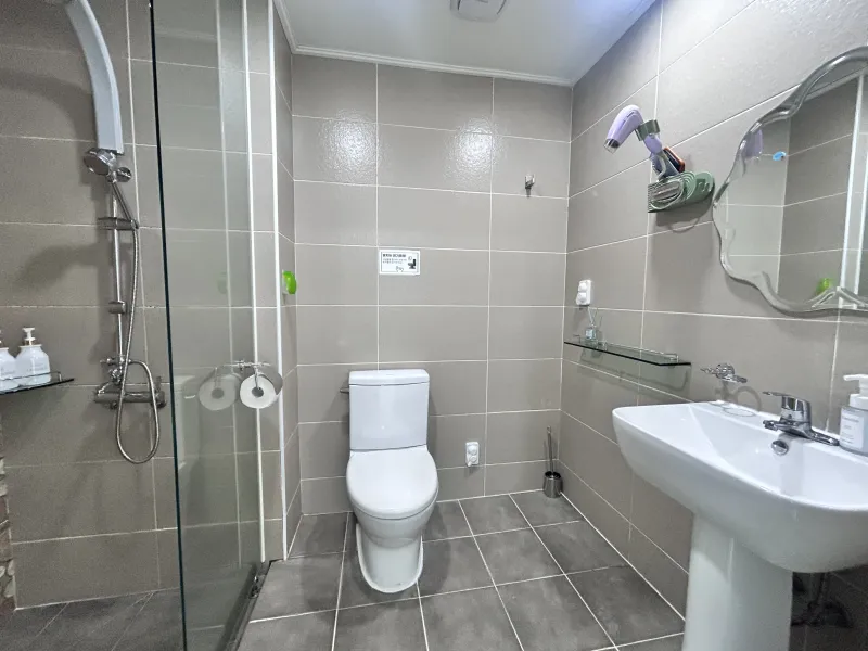 [Beophwan-dong, Seogwipo][Blandiya Pension, Seogwipo, Jeju] Quiet, budget-friendly studio in front of Beophwan Beach #PetFriendly 6