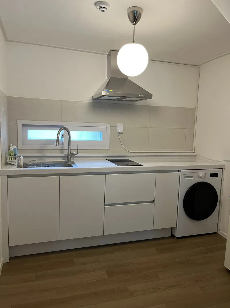 [Jongno, Seoul] 1-minute walk from Dongdaemun Station / DDP / 10-minute walk from Myeongdong Station / 8-minute walk from Gwangjang Market 14