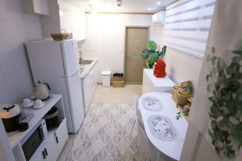 [Jongno, Seoul] 5-minute walk from Dongmyo Station and Sinseol-dong Station, 5-minute walk from Airport Bus No. 6002 26