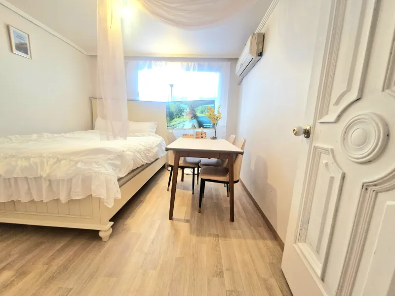 [Dongjak, Seoul] 10 mins to Sadang/Yongsan/Express Bus Terminal/Bangbae/Namseong Station (5 mins walk)/Hive (10 mins walk) 12