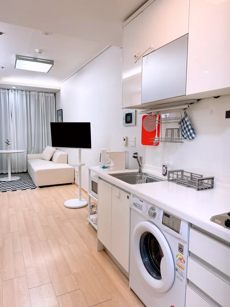 [Mapo, Seoul] 11th Floor, Fully Furnished Officetel Connected to Gongdeok Station 5