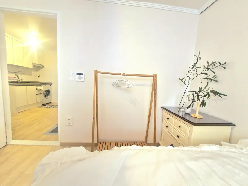 [Dongjak, Seoul] 10 mins to Sadang/Yongsan/Express Bus Terminal/Bangbae/Namseong Station (5 mins walk)/Hive (10 mins walk) 8