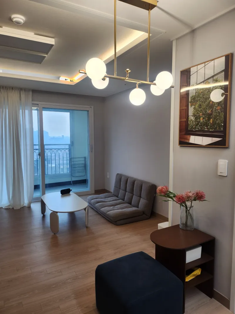 [Daedeok, Daejeon] Shintanjin Station, Seongsim Church, and a retro-inspired neighborhood apartment 10