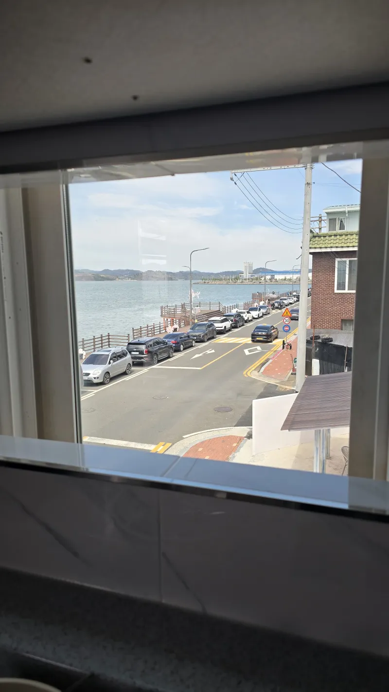 [Sacheon] Quiet and Clean Studio with Ocean View 8