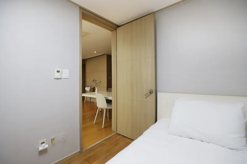 [Gangnam, Seoul] Luxury Two-Room Apartment, 3 Minutes from Gangnam Station 3