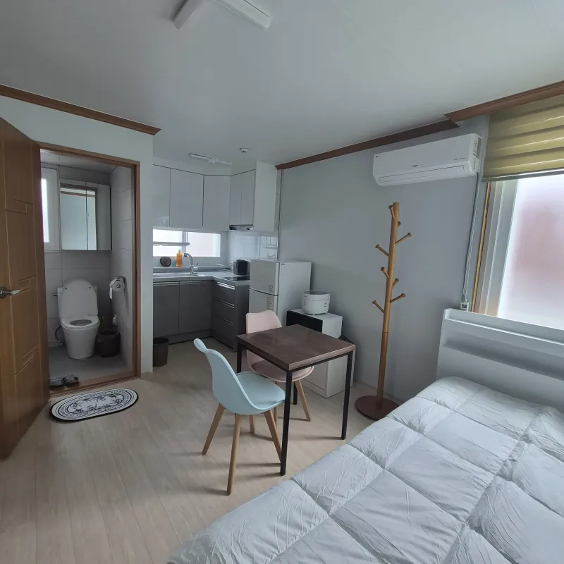 [Sacheon] Quiet studio apartment in front of the sea 5