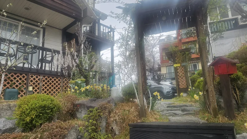 [Gangneung] Gangneung Family Pension, Pet-friendly Pension within 5 minutes walk of Sungeut Beach, Room #103 11