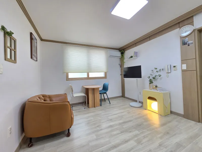 [Jeonju] 10-minute walk to Jeonbuk National University and Terminal, Free Parking, Clean Accommodation 303 14