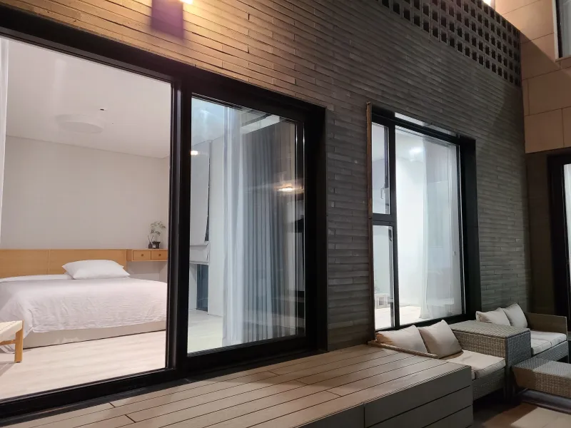 [서귀포 남원] 프리미엄 2층 풀빌라, 친환경 온수풀, 바베큐, 불멍, 바다와 한라산뷰 90