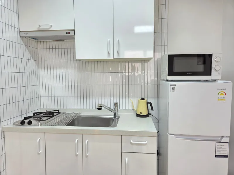[Jeonju] 10-minute walk to Jeonbuk National University and Terminal, Free Parking, Clean Accommodation 303 18