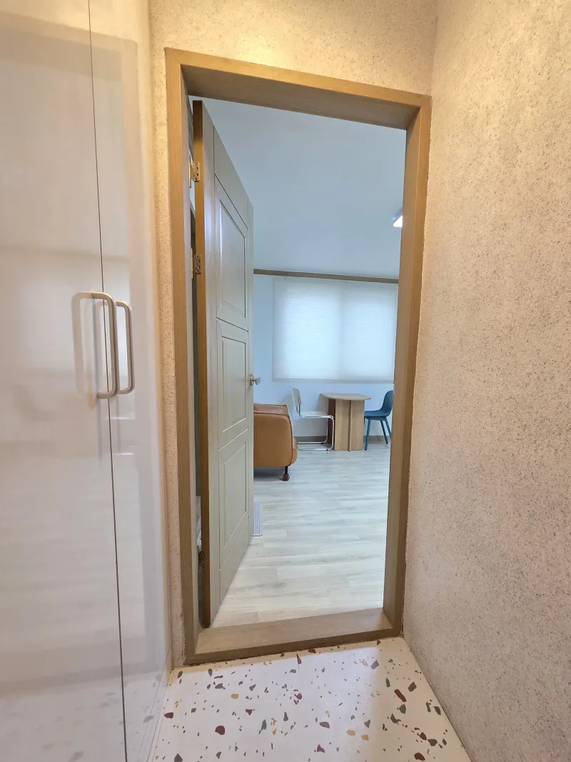 [Jeonju] 10-minute walk to Jeonbuk National University and Terminal, Free Parking, Clean Accommodation 303 24