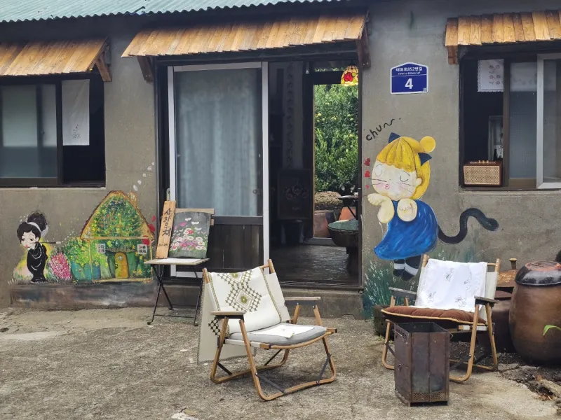 [Namwon, Seogwipo] 2-story detached house. Spacious yard. Ocean view. Jacuzzi. Three-room. BBQ. Foot volleyball. Pets 178