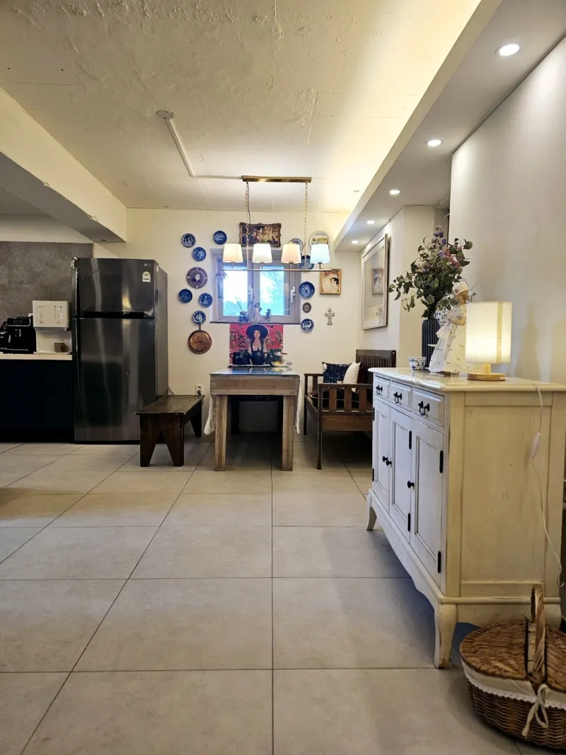 [Namwon, Seogwipo] 2-story detached house. Spacious yard. Ocean view. Jacuzzi. Three-room. BBQ. Foot volleyball. Pets 196