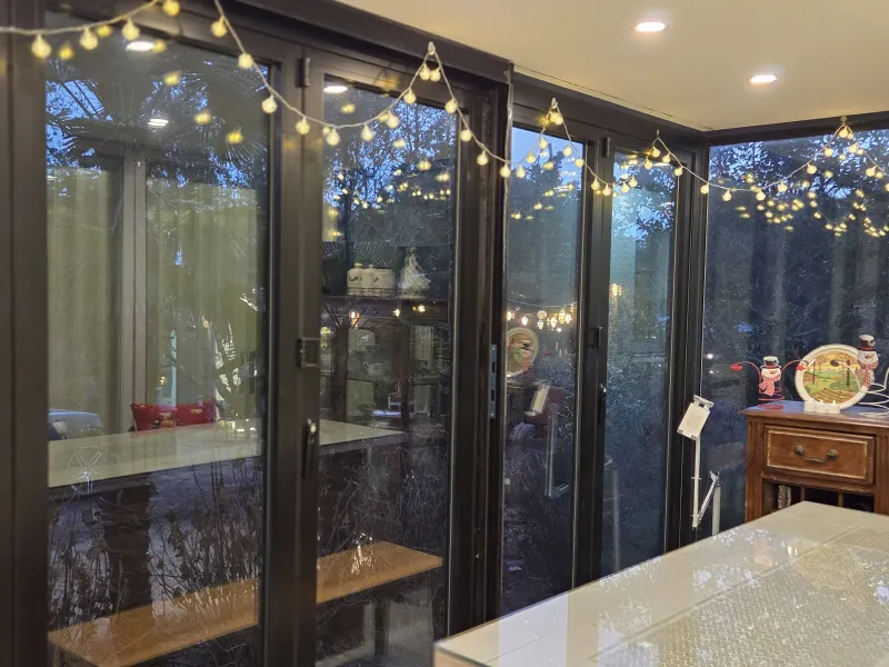 [Namwon, Seogwipo] 2-story detached house. Spacious yard. Ocean view. Jacuzzi. Three-room. BBQ. Foot volleyball. Pets 260